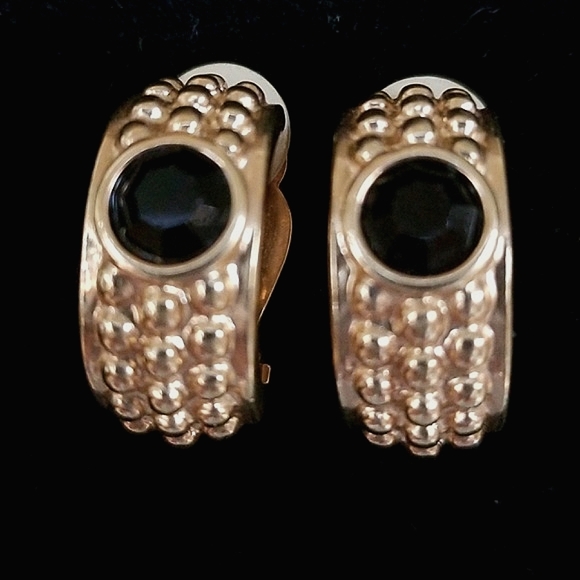 Vintage Mid Century Black Faceted Stone Clip Earrings - Picture 6 of 12